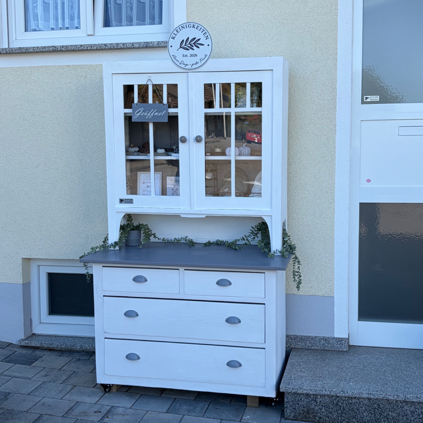 Kleinigkeiten Mitnahmeschrank – Bild 1